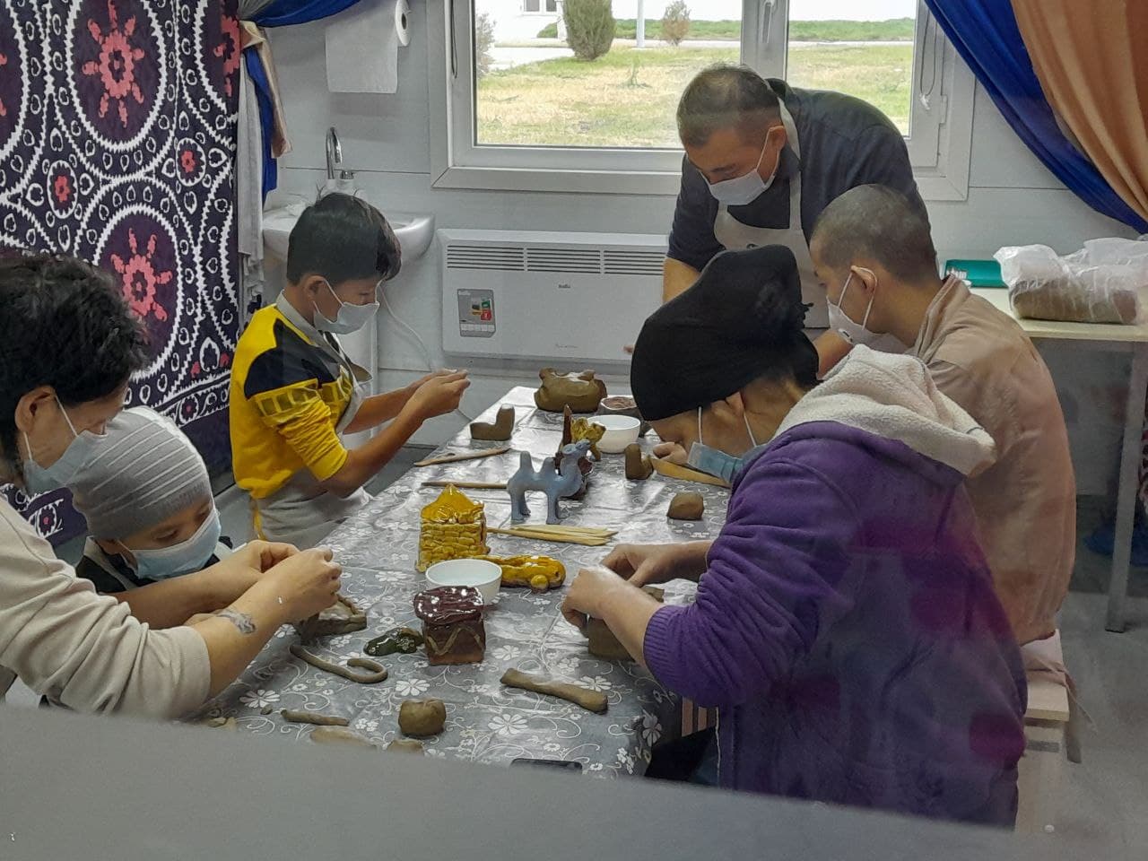 Каждую пятницу у нас проходит мастер-класс по гончарному искусству